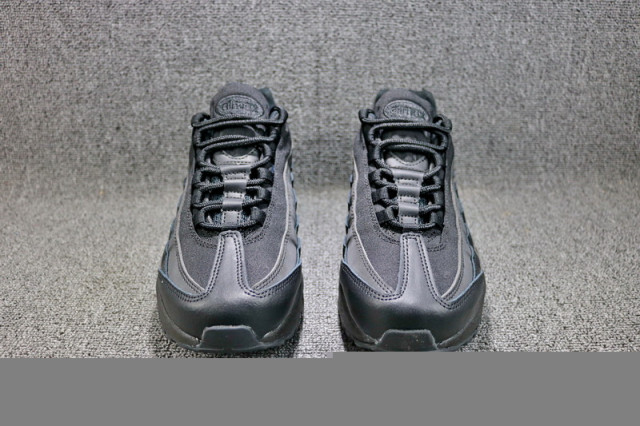 Nike Air Max 95 Premium SE Black Gold 924478 003 Nike Air Max 95 Premium SE Black Gold 924478 003