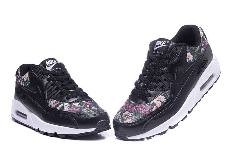 womens floral nike trainers