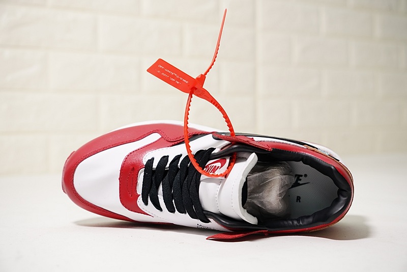 Mens Womens Nike Air Max 1 OG Bull red black and white 537383 122 Running Shoes 537383 122 Mens Womens Nike Air Max 1 OG Bull red black and white 537383 122 Running Shoes 537383 122