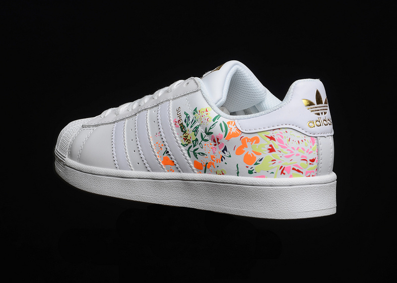 Adidas Db3495 Womens Originals Shoes Mens Flower Embriodery Adidas Db3495 Womens Originals Shoes Mens Flower Embriodery