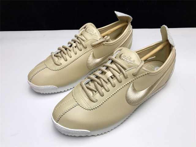 Nike Cortez �72 Oatmeal/IvoryMetallic Silver 881205101 Nike Cortez �72 Oatmeal/IvoryMetallic Silver 881205101